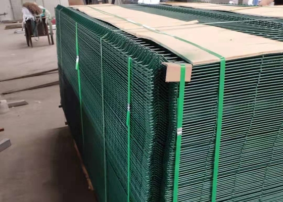 200 * 50mm 3D Panel Pagar Kawat Melengkung Untuk Jalan Dan Transit, Umur Panjang