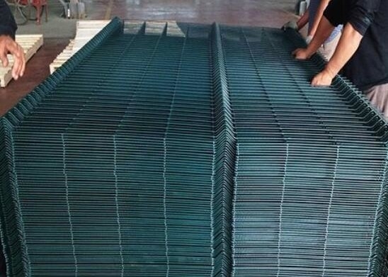 Ketahanan Korosi 3d Wire Mesh Pagar Bingkai Logam Dengan Peach - Jenis Post
