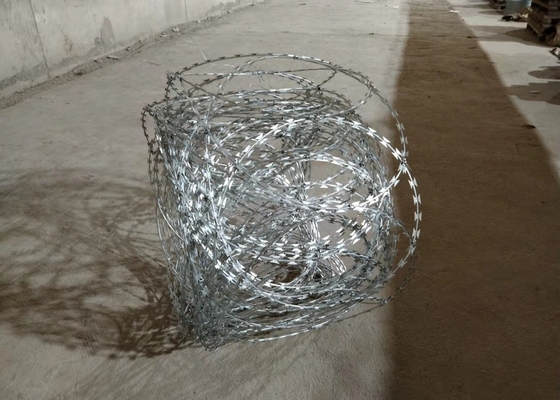 500mm Diameter Bto-30 Flat Wrap Razor Wire Barrier Bentuk